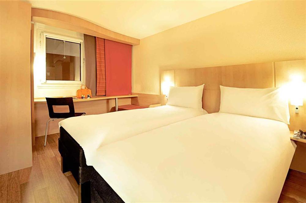 Ibis Maine Montparnasse Otel Paris Oda fotoğraf